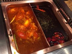番茄养生锅-老牌坊云南鱼豆花火锅(爱建店)