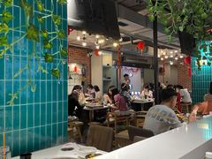 大堂-钢管厂五区小郡肝串串香火锅(人民广场店)