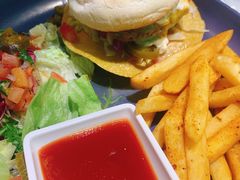 -Famous肥猫墨西哥音乐餐吧(五棵松华熙LIVE店)