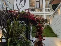 -Mark&Mars Restaurant