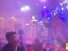 -胡桃里乐队酒馆