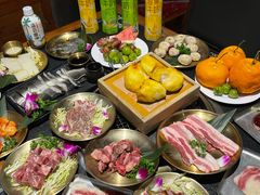 -何发发和牛烧肉·鳗鱼榴莲放题自助(乐峰广场店)