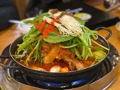 土豆排骨火锅-喇喇排骨火锅·传统韩式脊骨汤(望京西园总店)