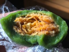 蛋黄肉松青团-许阿姨糕团店(南京总店)