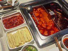 -海底捞火锅鲜切牛肉主题店(长寿路店)