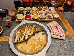 花椒鸡鸳鸯锅-巴将军·非遗老字号火锅(解放碑店)