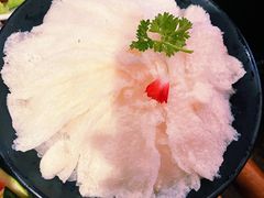 -老牌坊云南鱼豆花火锅(哈西万达店)