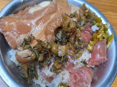 -梁阿婆廿年老牌扣肉糯米饭