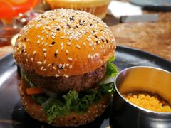 -Let'sBURGERplus·非常创意汉堡(三里屯店)