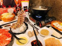 -鲜入围煮花胶鸡海鲜火锅