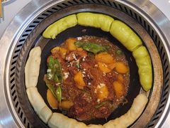 -哈尔滨烧烤·山河村铁锅炖(交大店)