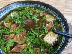 牛肉罩火烧-清真·白家牛肉罩火烧老店(育才街店)