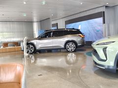 -蔚来中心(北京中关村店)