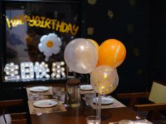 -Mark&Mars Restaurant