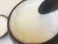 -志龙皇冠吃货椰子铺