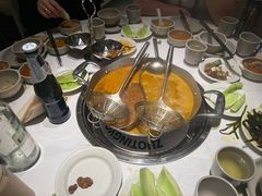 -左庭右院鲜牛肉火锅(金山万达店)