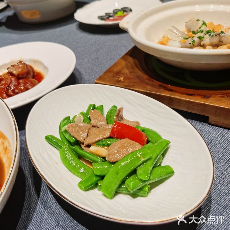 我果断下单带全家人去吃饭。毕竟人均300以上的餐厅