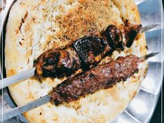 -烤肉小伙烤肉店