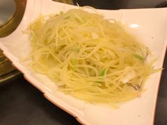 青椒土豆丝-石磨豆花家常菜·牦牛排土火锅