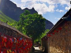 -百里峡七彩艺术小镇