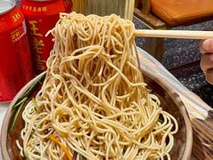 -老街烧烤大排档·地道湖北菜·龙虾馆(汉口火车站店)
