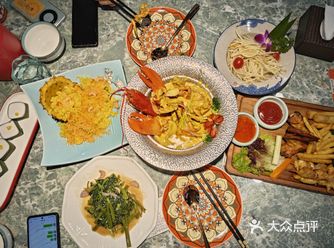 #又又又快乐聚餐啦！  周末和姐妹上完瑜伽课程之后和