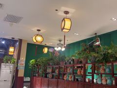 -江城小馆陕南妈妈菜·全球旅行餐厅(钟楼店)
