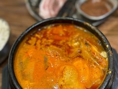 -明洞阿姨·韩式酱蟹烤肉·创意料理(三元桥店)