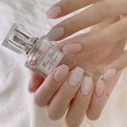 -悦指间美甲美睫