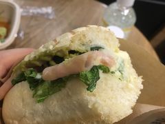 -星巴克(浦东机场T2到达店)