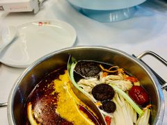 -佬土鹅肠火锅(中建大观店)