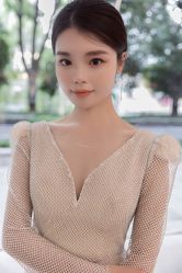 -艾米丽婚纱礼服