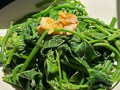 -鲜入唯煮·港式海鲜牛肉火锅(金宝街店)