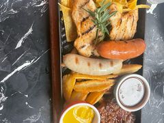 -Famous肥猫墨西哥音乐餐吧(五棵松华熙LIVE店)