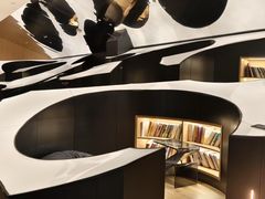 -涨巢·潮玩水疗局