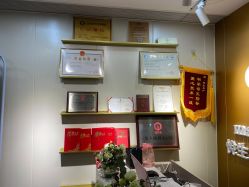 -Mamom club 慢会所(爱丁堡店)