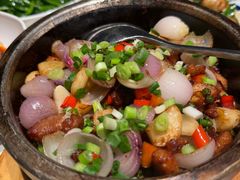 招牌石锅鸡-锦庐道地川菜(来福士店)