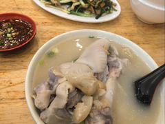 -雷祖芳老妈蹄花店