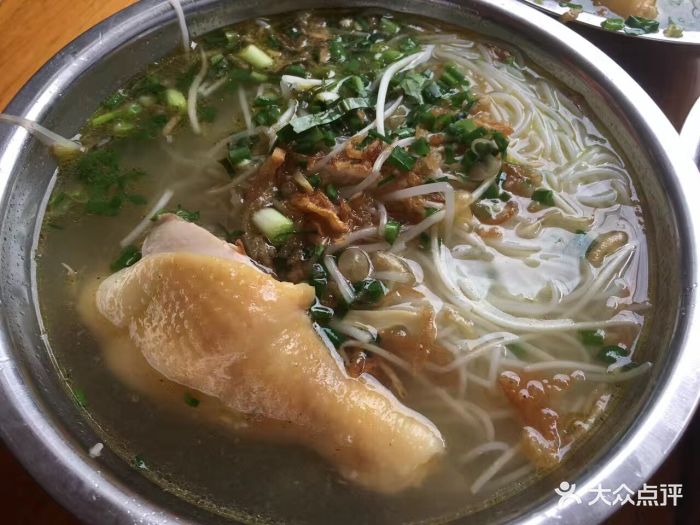 601越式鸡粉店鸡腿粉图片 - 第1张