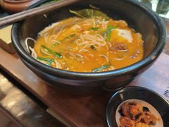 -银米·云南传统过桥米线(双廊黑金冠店)