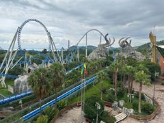 -七彩云南欢乐世界