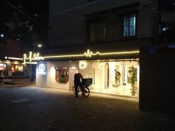 -苏豪路易士·嘉玛发廊