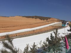 -采薇庄园四季滑雪场