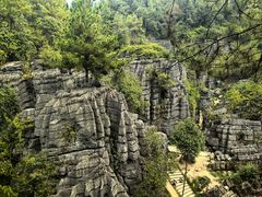 -梭布垭石林景区