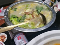 -川流不息·地道川菜·小龙虾(新松江路店)