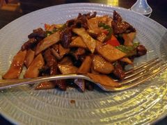 松茸炒牛柳-丽江金茂凯悦臻选酒店-滇香馆