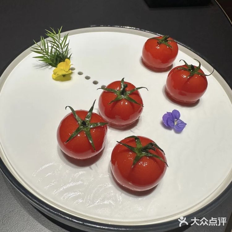 品鉴午间美味佳肴