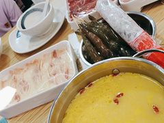 -杨老板·海鲜集市火锅·鲜切牛肉(中防万宝店)