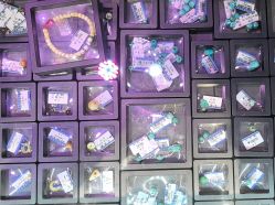 -灵彩珠宝(朗香街店)