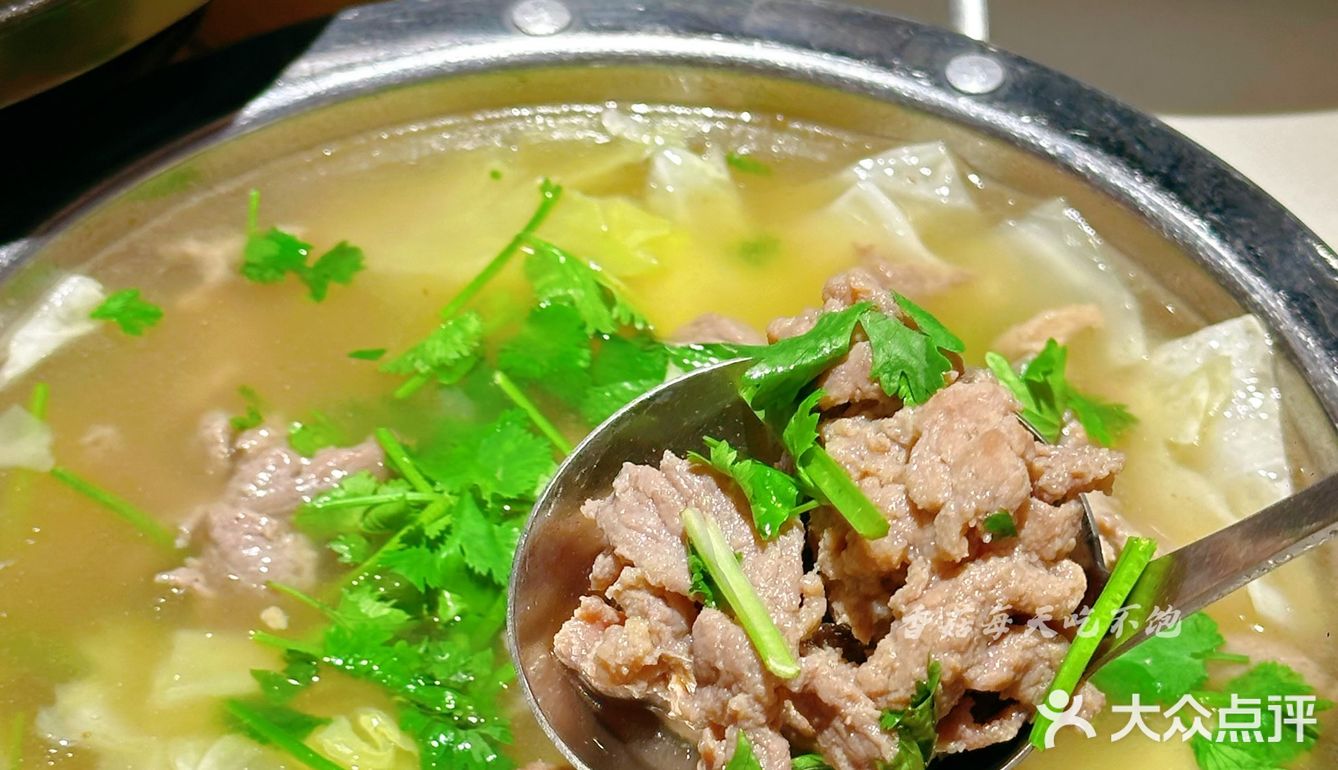乐山传统跷脚牛肉 家人们 这个汤我连喝三碗不夸张